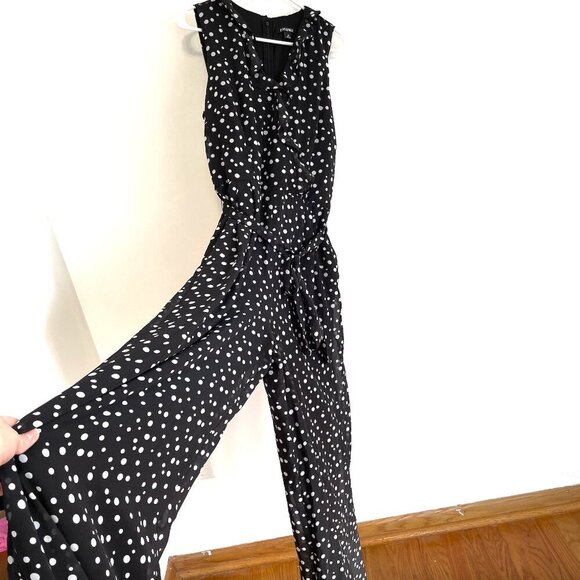 NEW NWT ROZ & ALI DRESSBARN Polka Dot Ruffle V-Neck Sleeveless Jumpsuit Black 16 - Picture 10 of 16